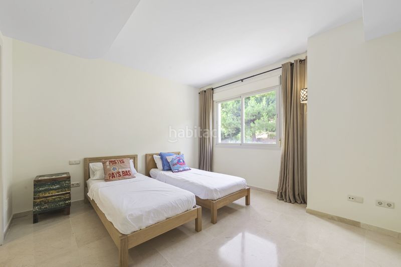Foto ce57acac-f51e-42c0-984a-b46c71b7cb9d. Casa adossada amb aparcament piscina a La Cala Golf - Lagar Martell Mijas
