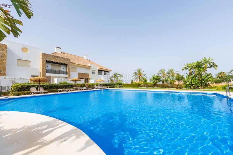 Foto f4af813b-b22c-489d-97a1-48f4b26ebdba. Casa adossada amb aparcament piscina a La Cala Golf - Lagar Martell Mijas