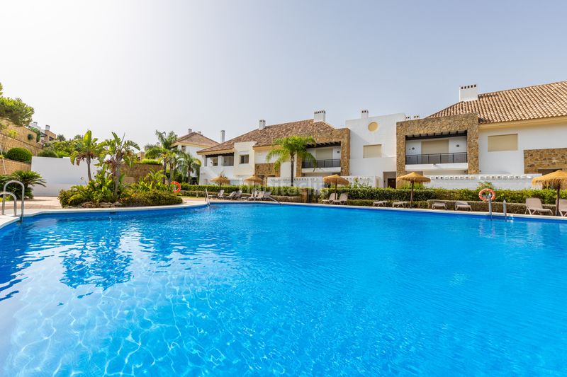 Foto f737976b-3710-4af2-acfa-b3a0b27bbef1. Casa adossada amb aparcament piscina a La Cala Golf - Lagar Martell Mijas