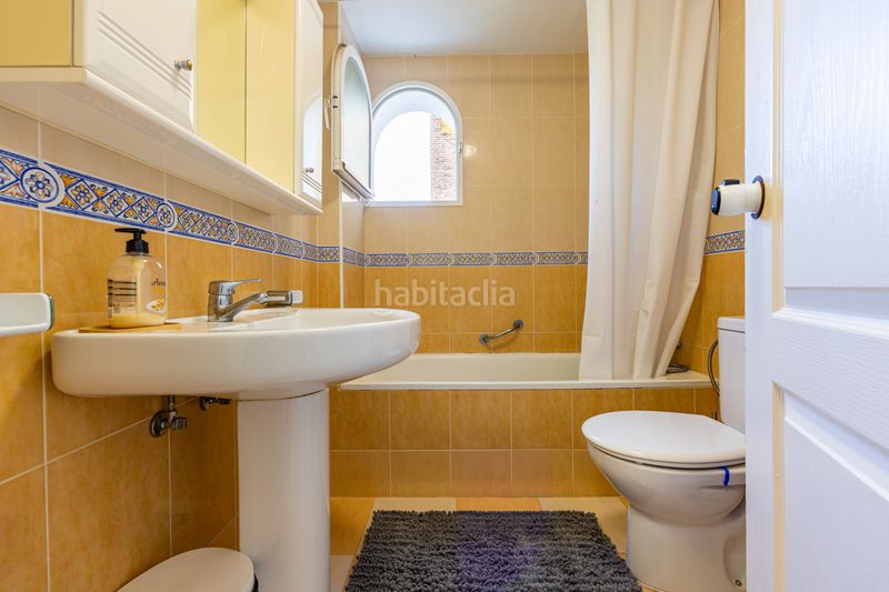 Foto c3b98e71-acb3-425d-aea1-5853493cc67d. Planta baixa amb piscina a Calahonda Mijas
