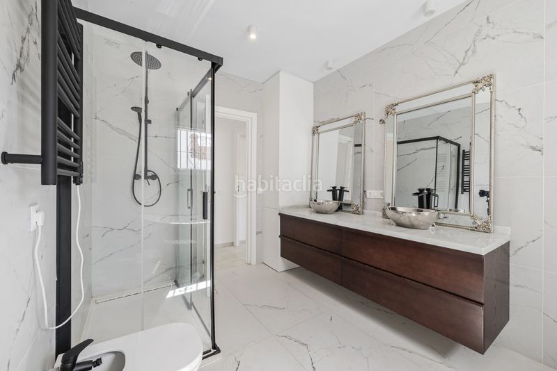 Foto d555b1ba-1a89-4868-8aff-11131f2459f5. Casa amb aparcament piscina a El Faro de Calaburra - Chaparral Mijas