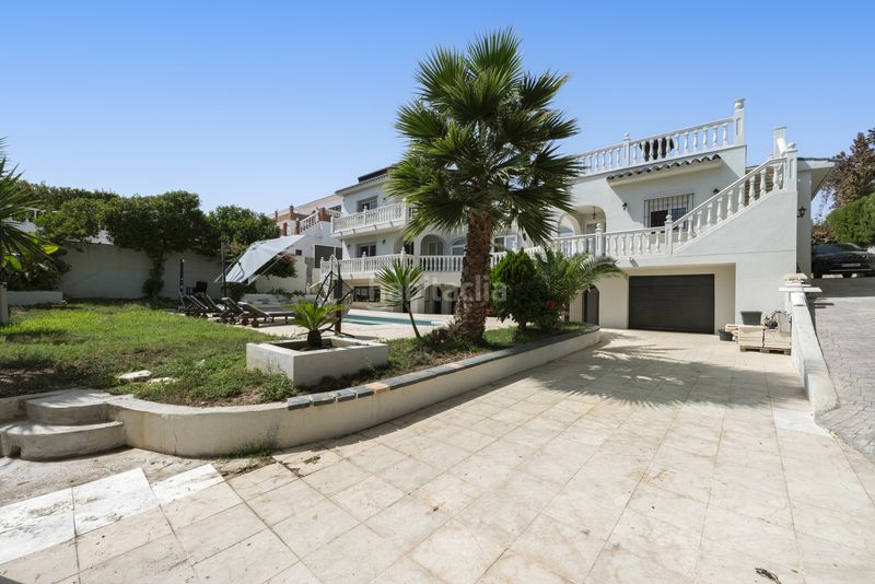 Foto d6dbfa19-d84e-47d4-8ec8-4170700d3de3. Casa amb aparcament piscina a El Faro de Calaburra - Chaparral Mijas