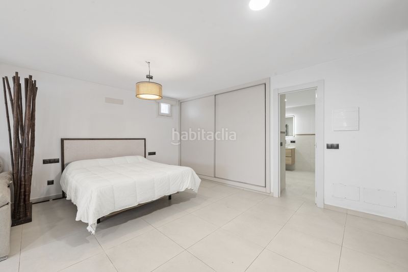 Foto e03a1621-4976-4e94-b1ca-93bd5d7e0a77. Casa amb aparcament piscina a El Faro de Calaburra - Chaparral Mijas