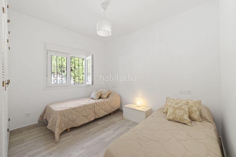 Foto f75af9cb-7241-4131-9f0b-86965726ebcf. Casa amb aparcament piscina a El Faro de Calaburra - Chaparral Mijas