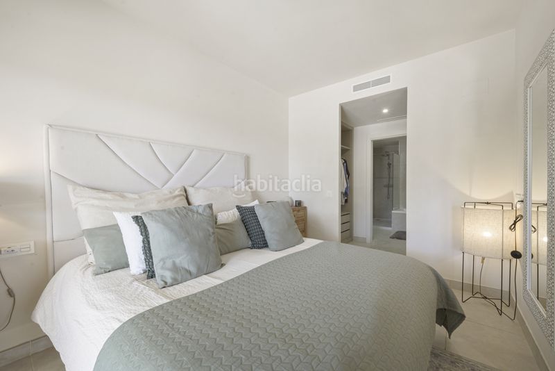 Foto 26e9eedf-3ab6-4dd5-9e6c-9680ba5cb146. Planta baixa amb aparcament piscina a la cala Mijas Mijas