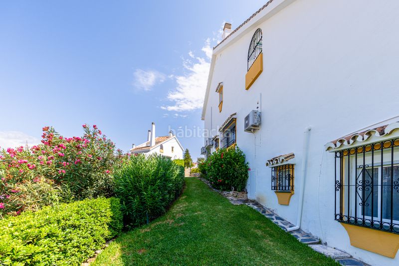Foto 0adc229f-1683-48cd-b214-4af9b004c31c. Casa aparellada amb piscina a Calahonda Mijas