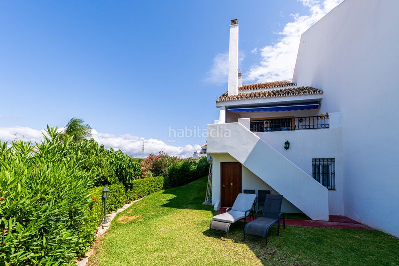 Foto 4ce5b279-16e9-408a-a2ae-26c3be0a15e9. Casa aparellada amb piscina a Calahonda Mijas