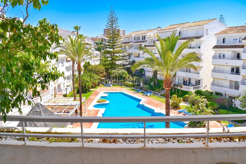 Foto 40c45718-d428-44ad-9c53-970835189f78. Dúplex amb aparcament piscina a Marbesa Marbella