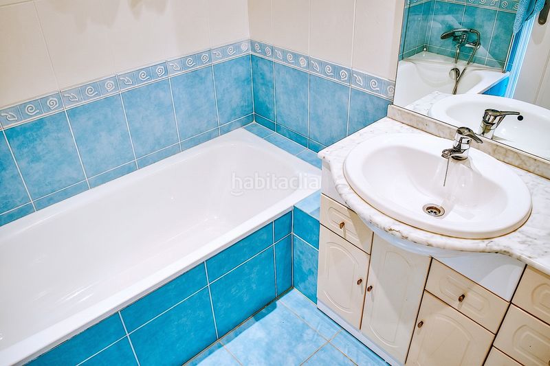 Foto e6704de5-132a-4e52-be23-1ee577a54782. Dúplex amb aparcament piscina a Marbesa Marbella