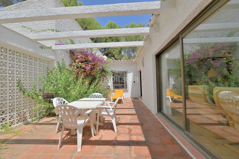 Foto ac33f0a6-02e6-42ae-b448-80e32004b756. Casa adossada amb calefacció piscina a Calahonda Mijas