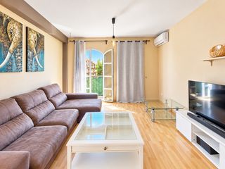 Dúplex a Los Ríos. Exclusiva casa de dos niveles en las lagunas con cocina independ
