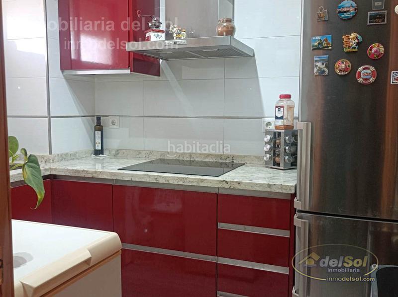 Foto 6e496b89-cc10-40c1-b978-77f800bcfcce. Piso en avenida antonio toré toré 24e en Poniente-Faro Torre del Mar