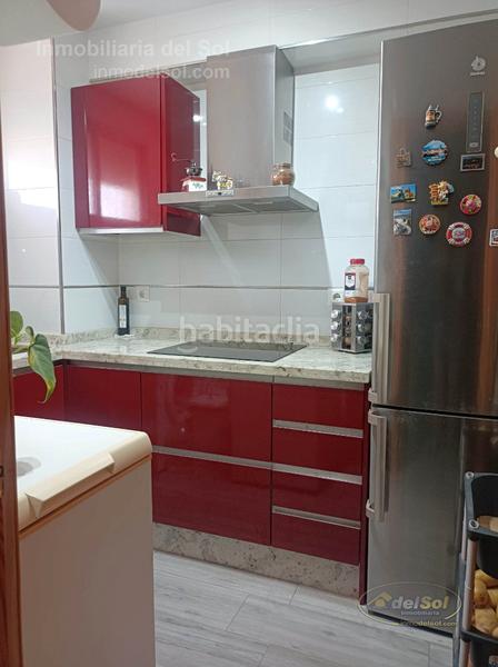 Foto c0b4d4e5-4e5d-4c9a-acb9-727f48ac4272. Piso en avenida antonio toré toré 24e en Poniente-Faro Torre del Mar
