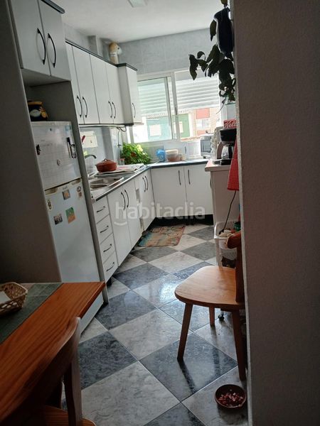 Foto a10c0225-ef3a-4e5d-8a02-c1a22a50beb2. Piso en Paseo Marítimo de Levante Torre del Mar