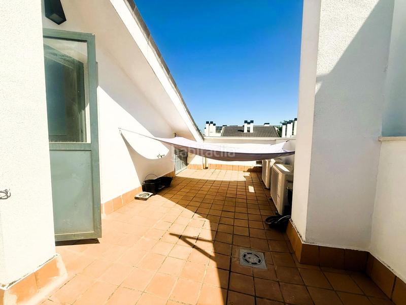 Foto 619c6d23-7867-4015-80e4-9640e921a8b7. Casa a schiera con parcheggio in Las Pajanosas Guillena