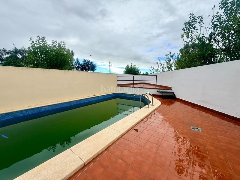 Foto dcddf402-fe25-4eb9-8c84-cfed851ed7c0. Pis amb aparcament piscina a Burguillos