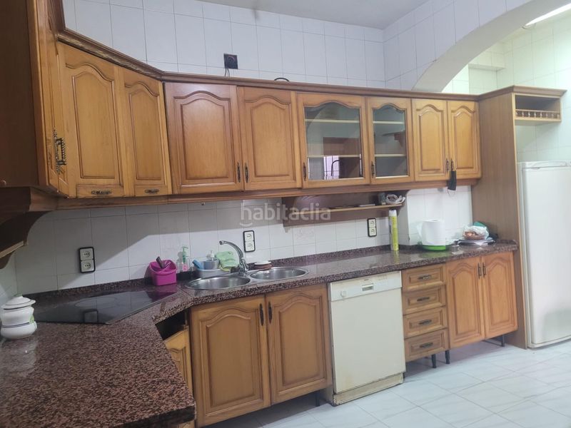 Foto 13bb7a7a-fc08-4ffe-b47e-840a3d32bf8a. Casa amb aparcament a Centro - Barriada Mallorca Camas