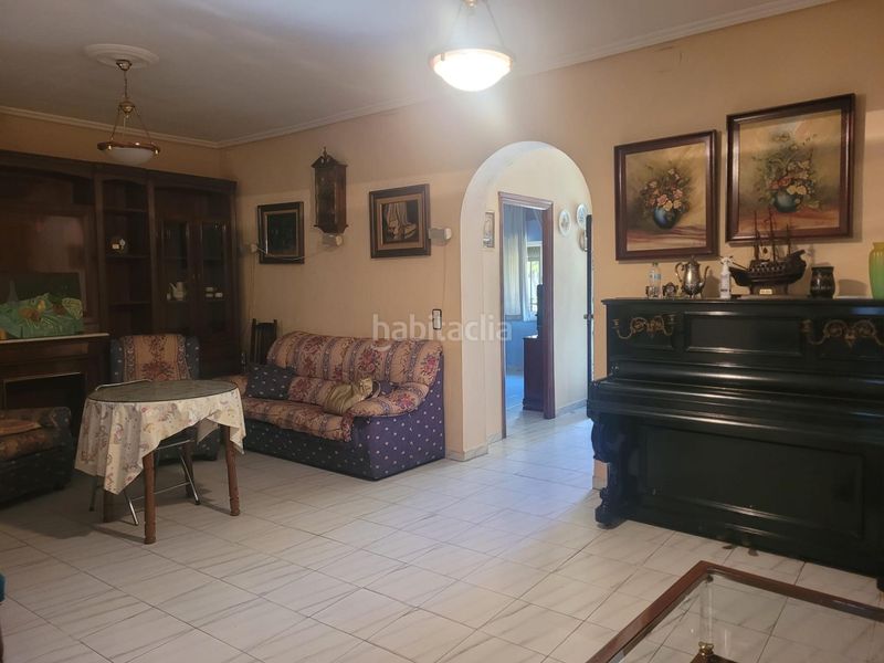 Foto 9b7dafc4-6b9e-4c7a-804c-64e78dda0404. Casa amb aparcament a Centro - Barriada Mallorca Camas