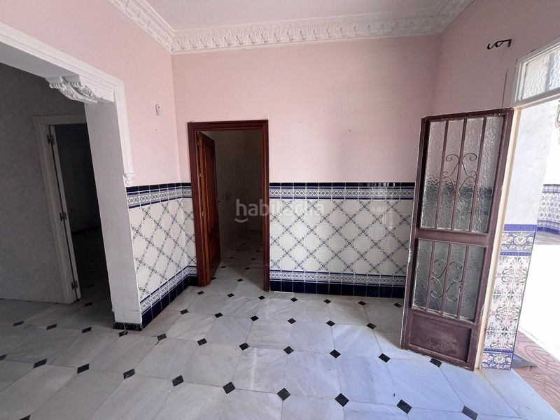 Foto 76767f27-a2b1-4d6b-be07-074a4a3d1281. Casa adossada a Umbrete