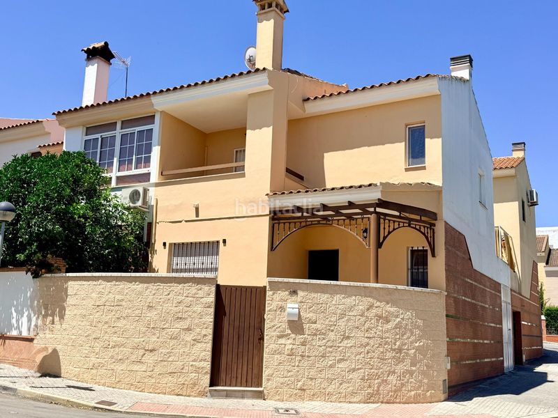 Foto 68a67117-fd92-4e7e-9cfb-125d13c88696. Casa a schiera con parcheggio in Morón de la Frontera