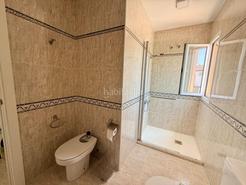 Foto e2f7abf5-17ac-4c95-8eca-cfb3d494a217. Casa a schiera con parcheggio in Morón de la Frontera