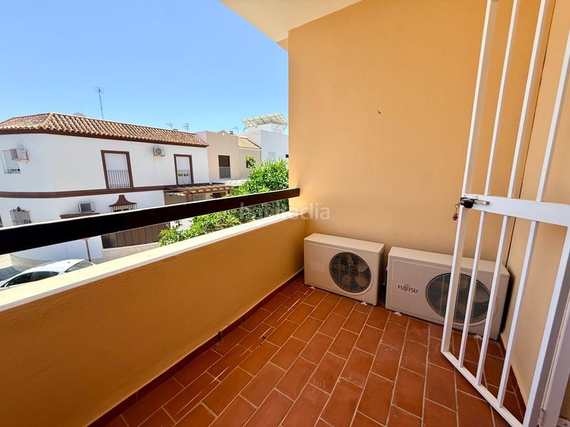 Foto e3e67e5f-97ad-4790-aa77-4120c78d6332. Casa adossada amb aparcament a Morón de la Frontera