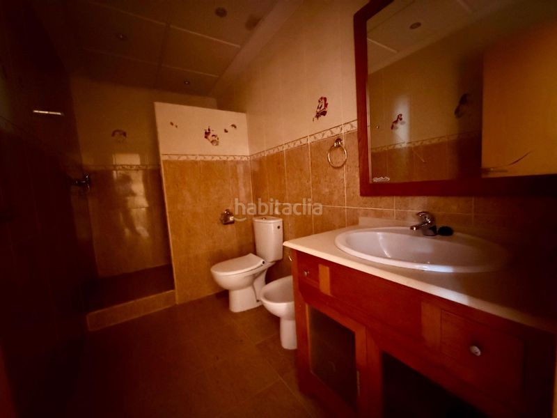 Foto aa523510-6945-4a77-8767-4192903407d7. Casa amb aparcament a Gerena