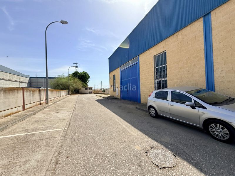 Foto 6f380983-c057-457a-950d-a1261f1a5d16. Industrial building in Bellavista Sevilla