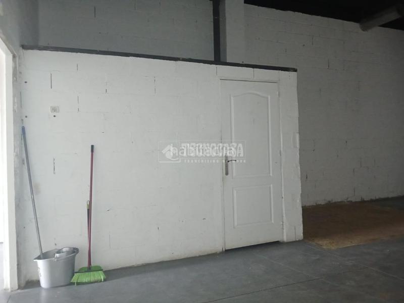 Foto f61fbd94-a94f-40f3-9c73-b23ba90b4f3c. Local comercial  en venta en Parque Alcosa Sevilla