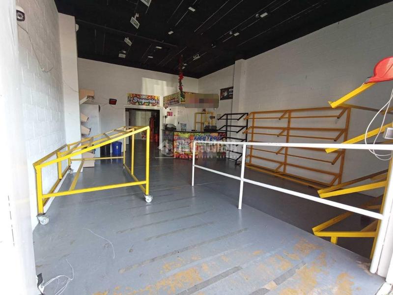 Foto fe1d6217-c446-40a0-b295-7e1bace91a02. Alquiler local comercial  en alquiler en Sevilla