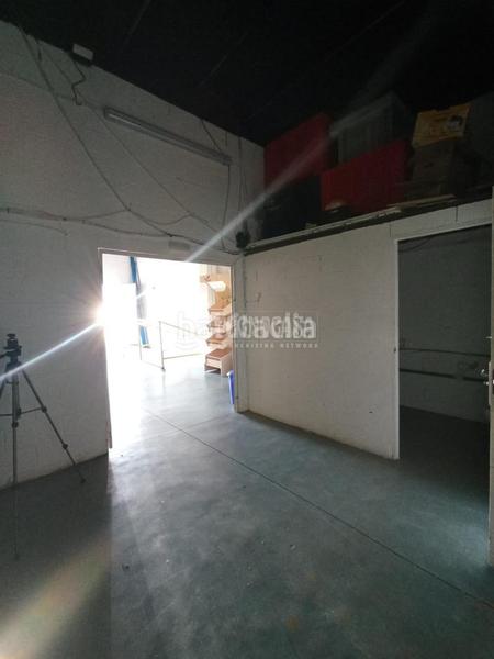 Foto 2af2f5fb-d242-4545-a7fe-dab7556a97ed. Rent business premise in Parque Alcosa Sevilla