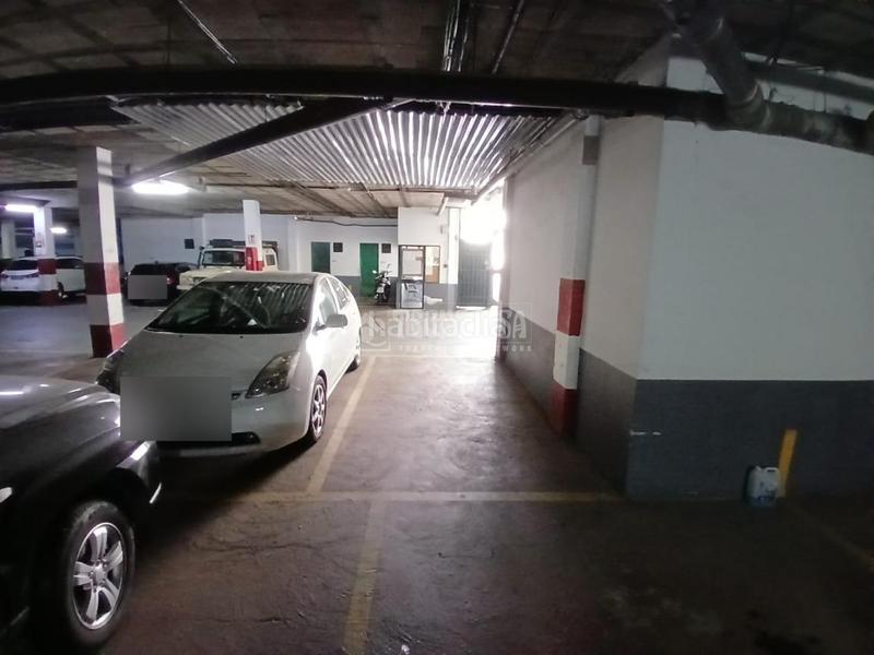 Foto 6a84ca5a-1d49-4e68-8fd9-df382d030b62. Parking coche boxplaza de garaje en venta en Parque Alcosa Sevilla