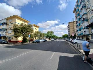 Aparcament cotxe en Parque Alcosa. Boxplaza de garaje en venta en sevilla