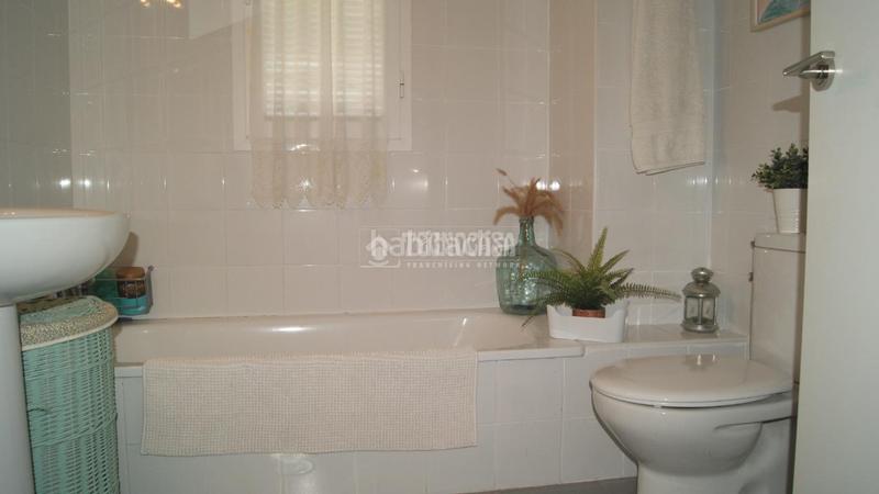 Foto 32cd1edf-268f-4969-8737-2a7598fa11dd. Piso  en venta en Parque Alcosa Sevilla