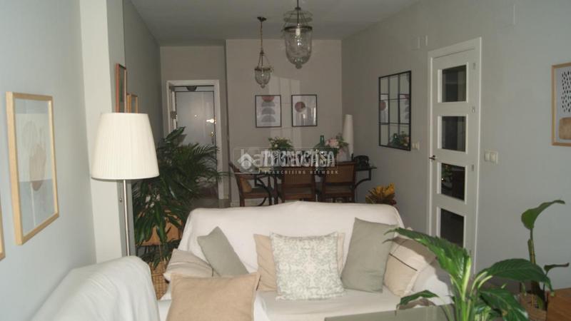 Foto 98921265-bbf9-4c43-8a3f-b1787bb6e2b0. Piso  en venta en Parque Alcosa Sevilla