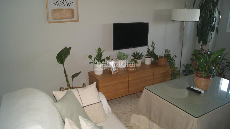 Foto cdd19046-c765-40c3-b959-248da96e797c. Piso  en venta en Parque Alcosa Sevilla