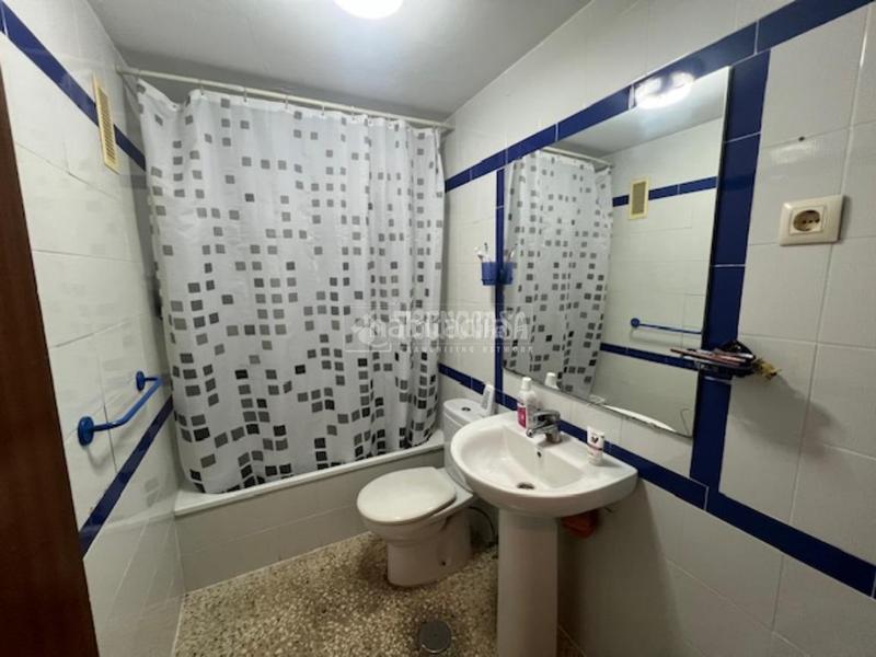 Foto 533d16cc-7b0a-425b-bce2-aa8637c81c4a. Appartamento con riscaldamento in Parque Alcosa Sevilla