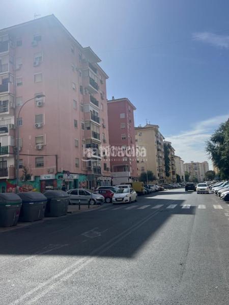 Foto 535bc7cb-98d6-4b72-8137-6fa1d2744fe4. Appartamento con riscaldamento in Parque Alcosa Sevilla