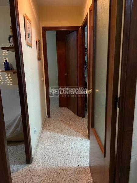 Foto 58a573b9-e255-4f9c-8ba4-aa8a2e558dff. Appartamento con riscaldamento in Parque Alcosa Sevilla