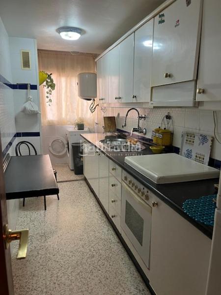 Foto dedac206-f714-407b-82f5-76528b50f8bc. Appartamento con riscaldamento in Parque Alcosa Sevilla