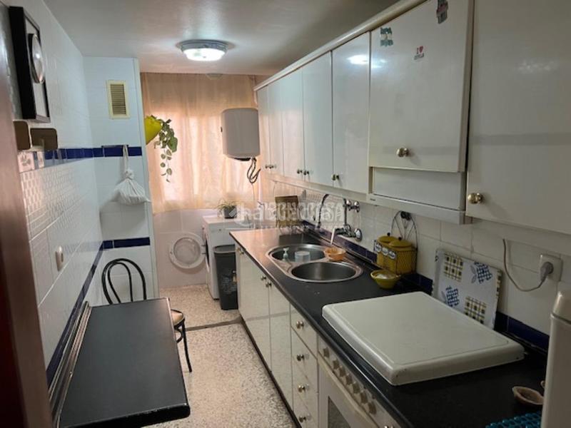 Foto fc9876db-d442-4d44-9a87-57f7a8913e84. Appartamento con riscaldamento in Parque Alcosa Sevilla