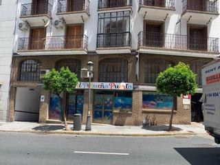 Lloguer Oficina  Calle puerto. Magnifica oficina totalmente exterior, muy amplia con 180 m2 y u