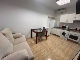 Rent Flat  Calle fernando el católico. Piso en el centro de huelva, todo incluido (luz, agua y comunida