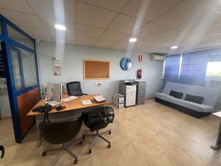 Nau industrial  Calle fomento. Nave en venta en polígono la raya