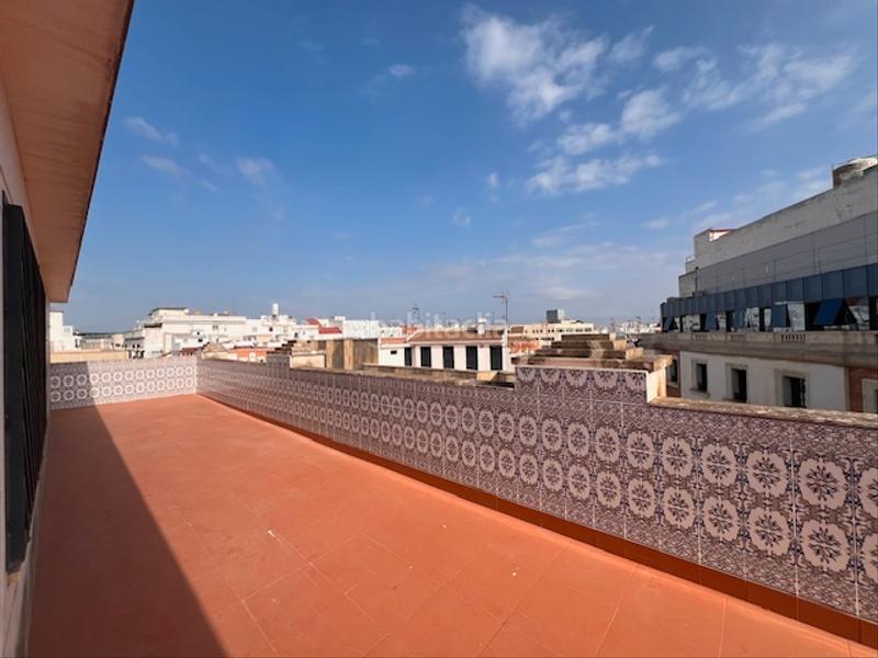 Foto 195714da-dd2b-4296-9a10-9f61989b8a66. Rent flat with heating parking in Centro Huelva