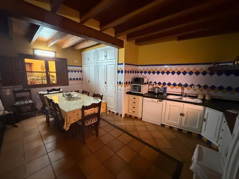 Foto 34bfadd8-8d7c-40b1-9092-fdee37583369. Casa adossada amb xemeneia calefacció aparcament a Palma del Condado (La)