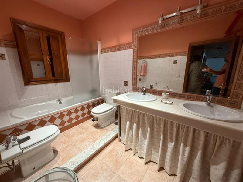 Foto fdccbdeb-22aa-4171-b950-fb99fc1bdae9. Casa adossada amb xemeneia calefacció aparcament a Palma del Condado (La)