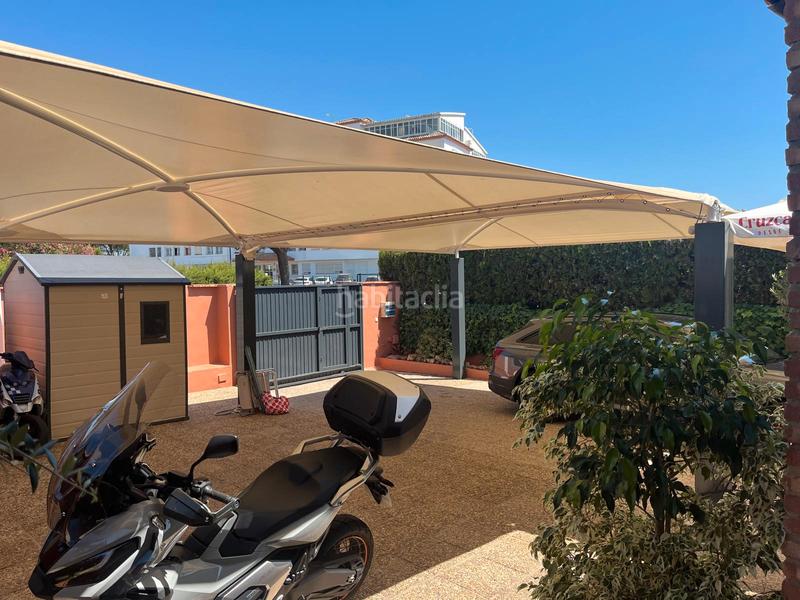 Foto 5ec7f1a5-5c7b-4747-be90-3a4edd2a3ab4. Xalet amb xemeneia calefacció piscina a Centro - Torre de la Higuera Almonte