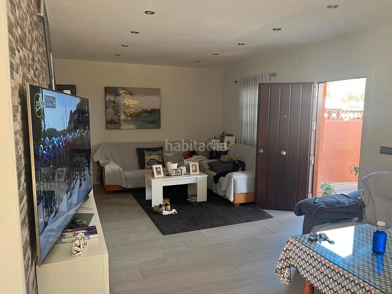 Foto c87cd752-0b56-4865-bdd7-8f33b6c6e58a. Xalet amb xemeneia calefacció piscina a Centro - Torre de la Higuera Almonte