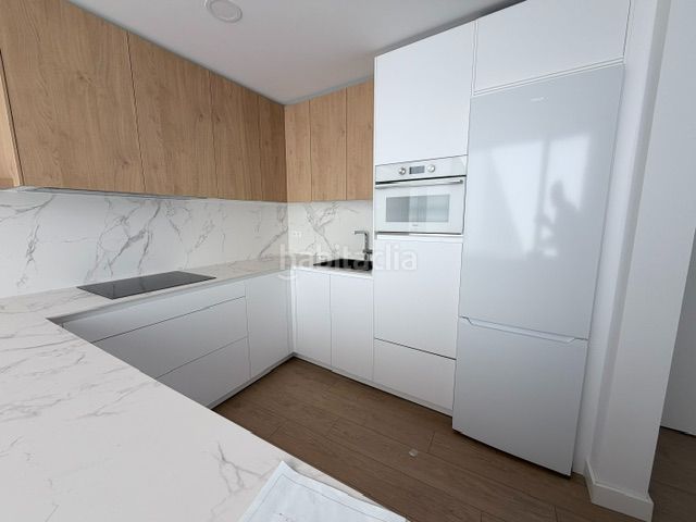 Foto 90f488df-cf82-4882-af9e-944c7224f046. Rent flat with heating parking in Centro Huelva